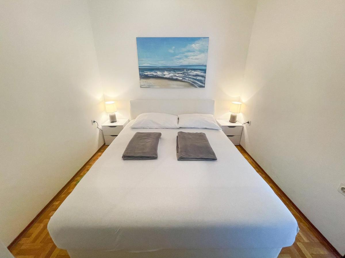 Apartmani Irena Jadranovo Buitenkant foto