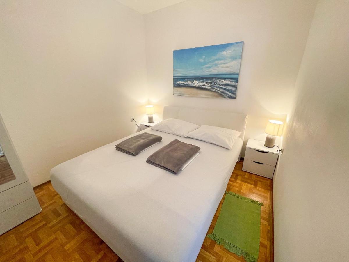 Apartmani Irena Jadranovo Buitenkant foto