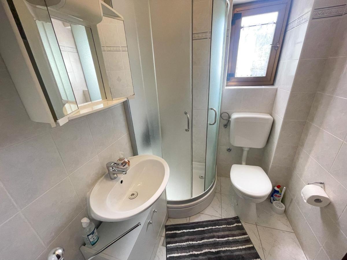 Apartmani Irena Jadranovo Buitenkant foto
