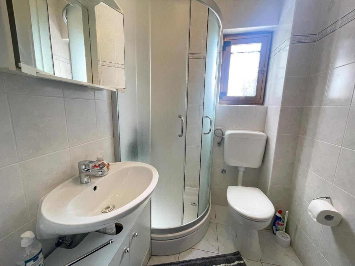 Apartmani Irena Jadranovo Buitenkant foto