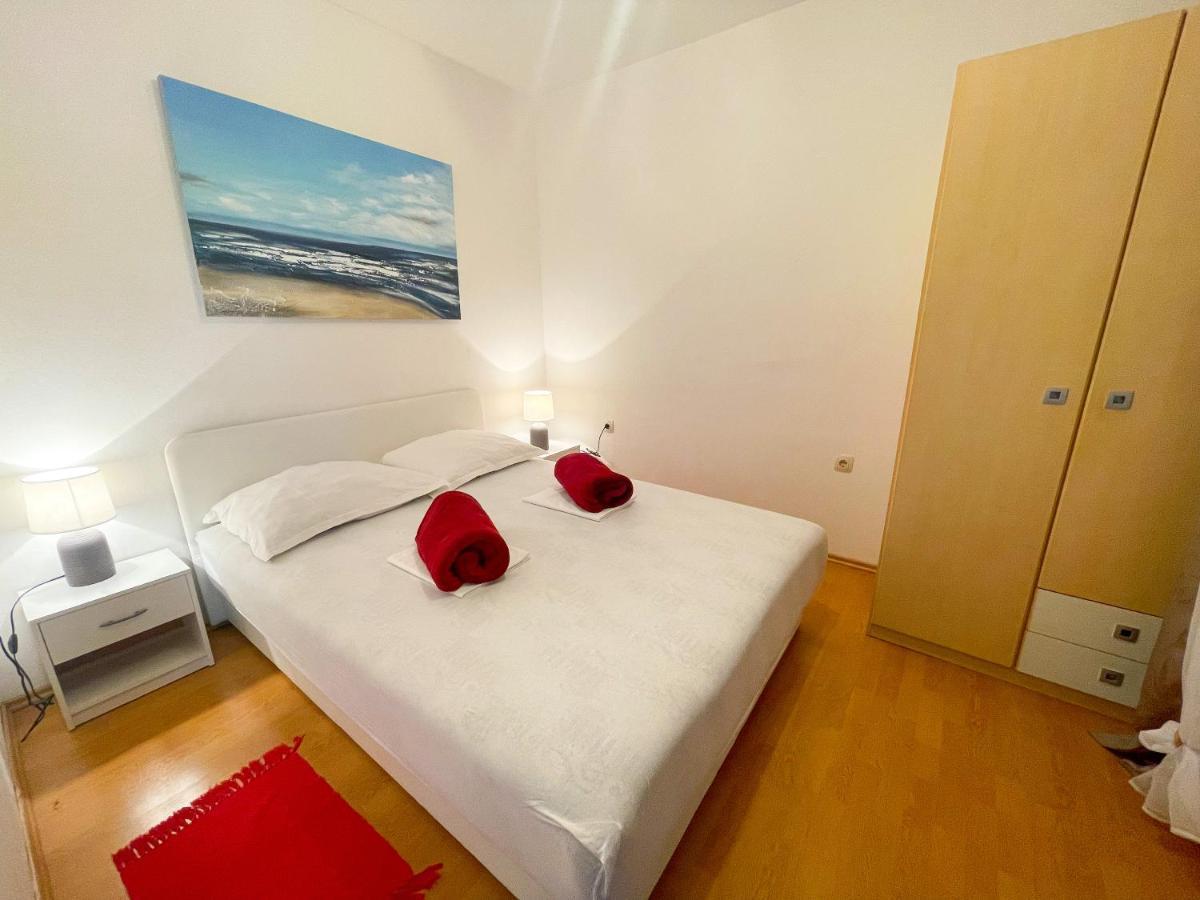 Apartmani Irena Jadranovo Buitenkant foto